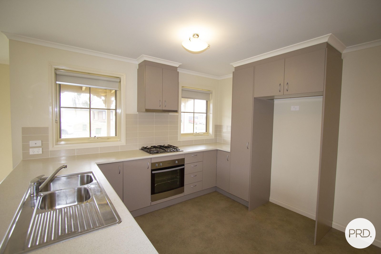 76 Kossuth Street SEBASTOPOL 6