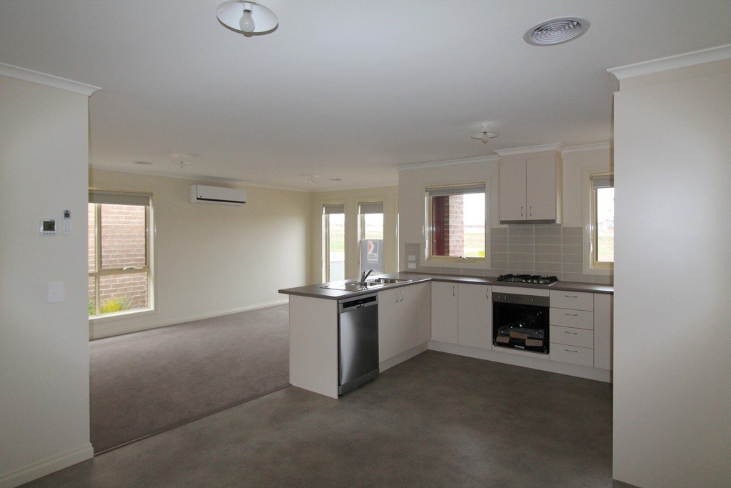 76 Kossuth Street SEBASTOPOL 7