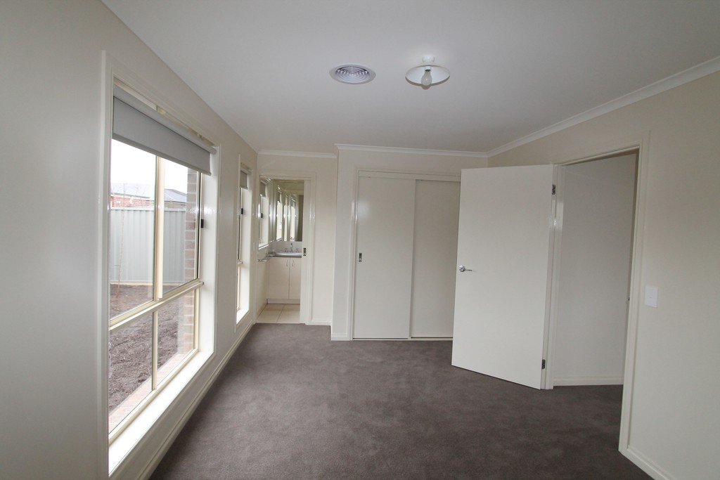 76 Kossuth Street SEBASTOPOL 15