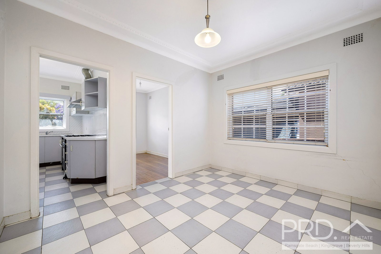 76 Pallamana Parade BEVERLY HILLS 4