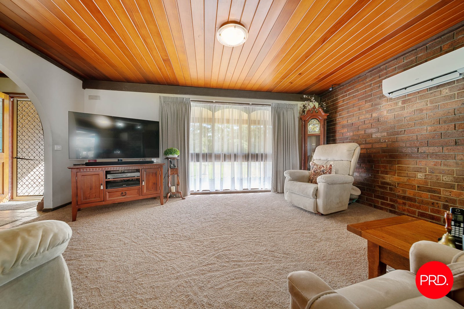 76 Racecourse Road ASCOT 5