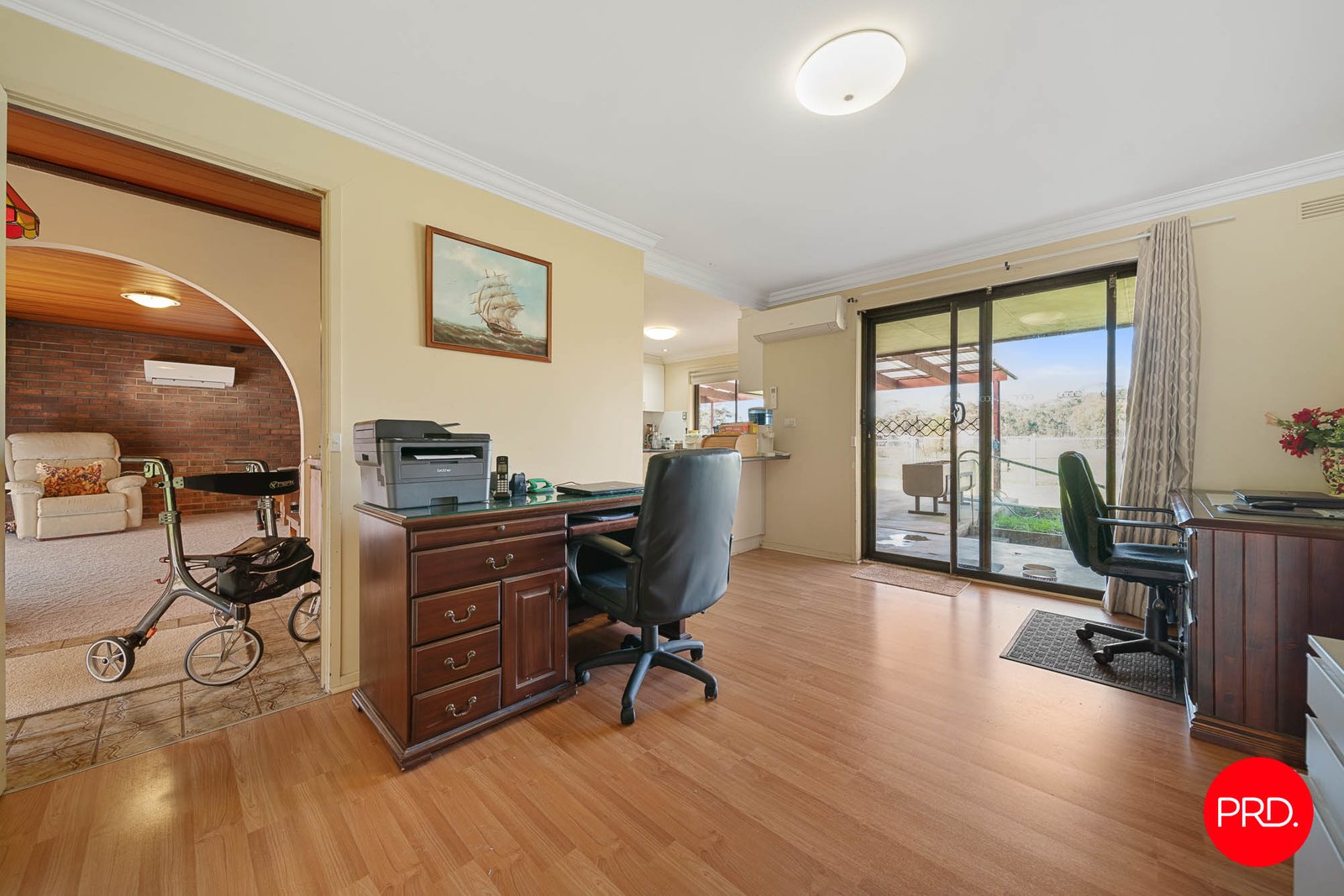 76 Racecourse Road ASCOT 12