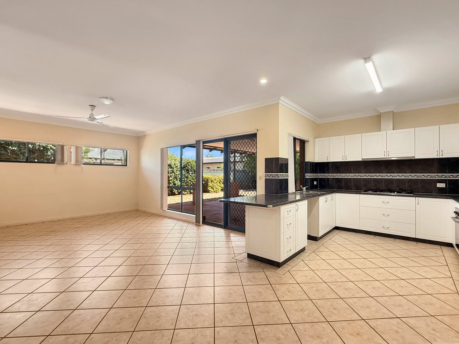 76 Radley Drive BAYNTON 3