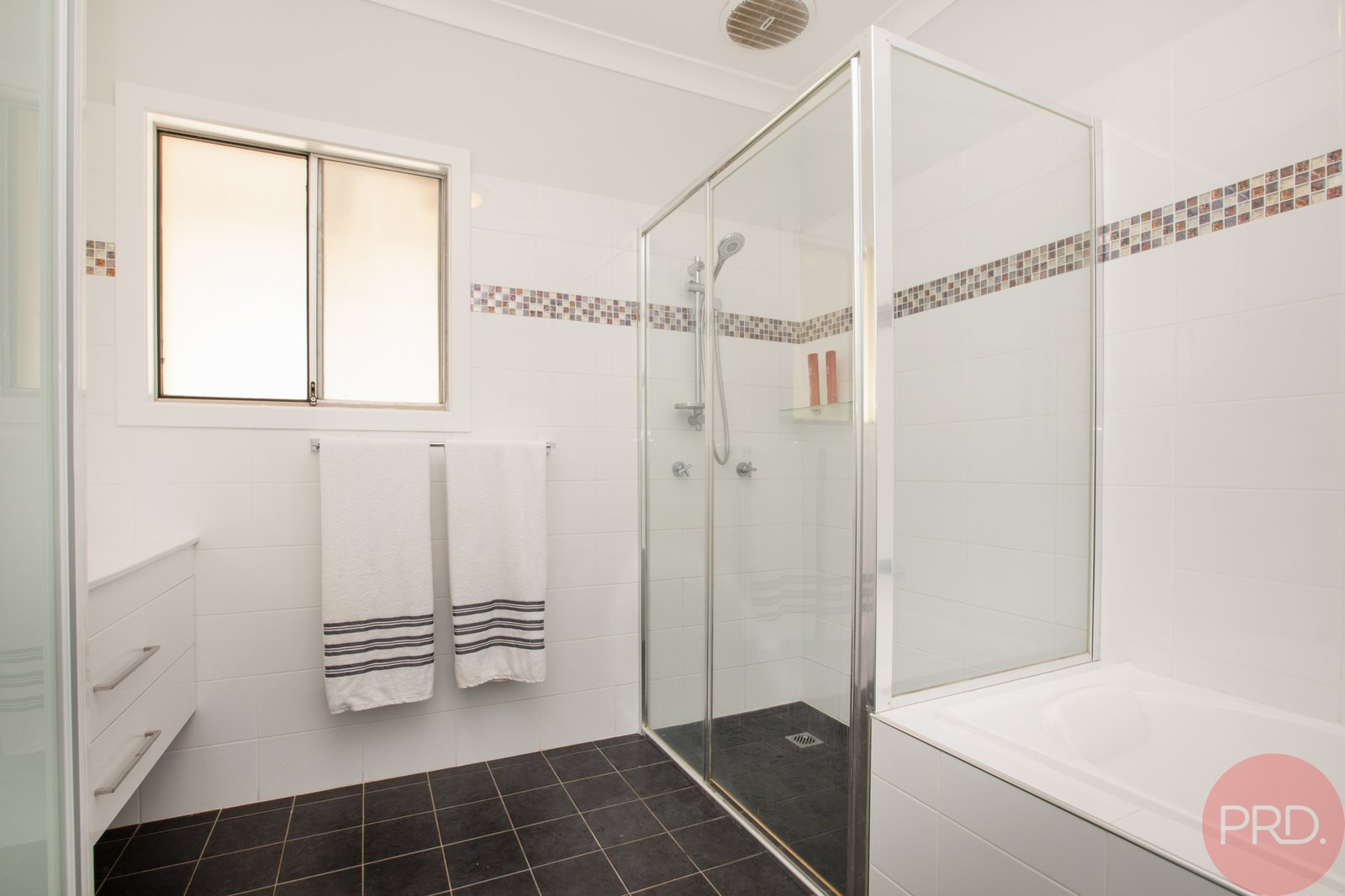 76 Sale Street GRETA 6
