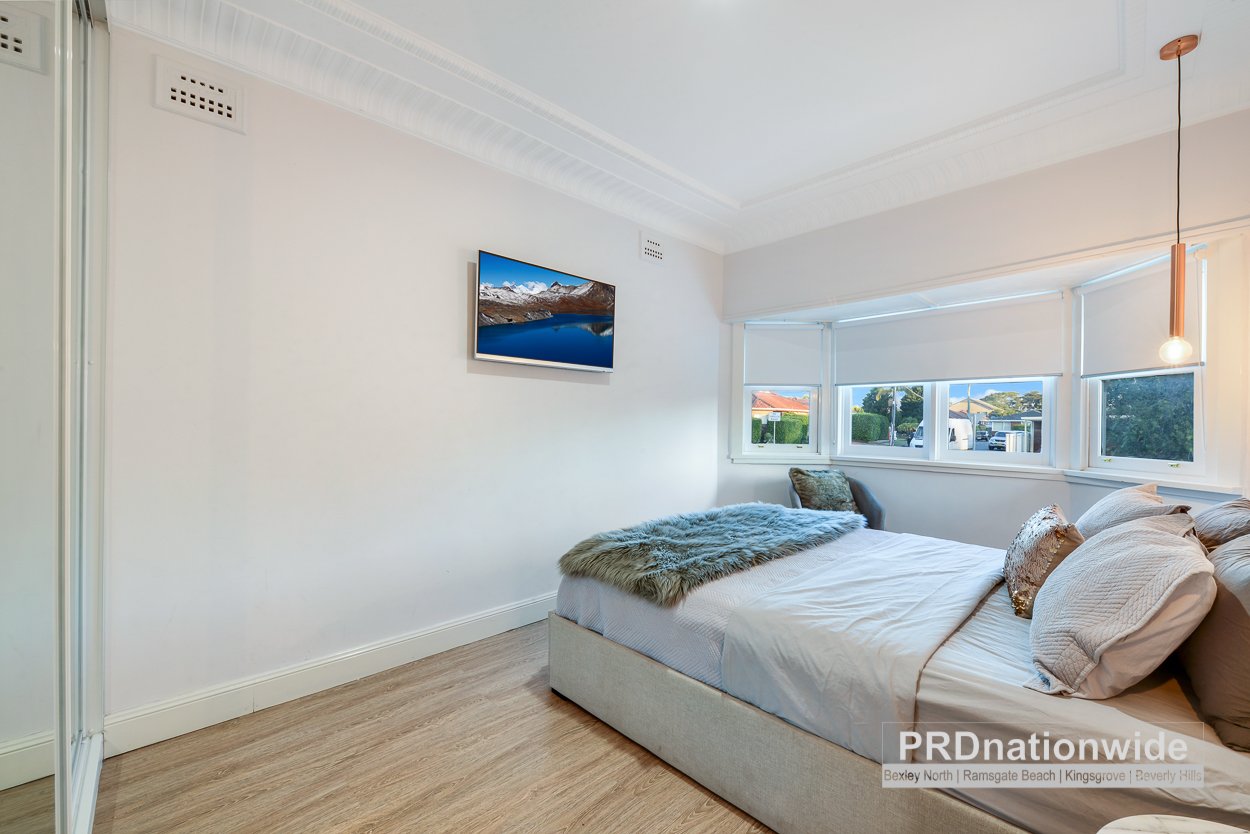 76 Sandringham Street SANS SOUCI 6