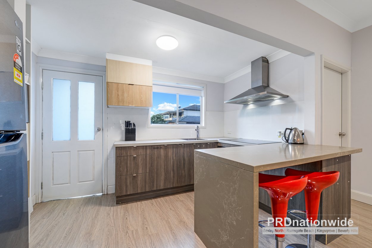 76 Sandringham Street SANS SOUCI 4