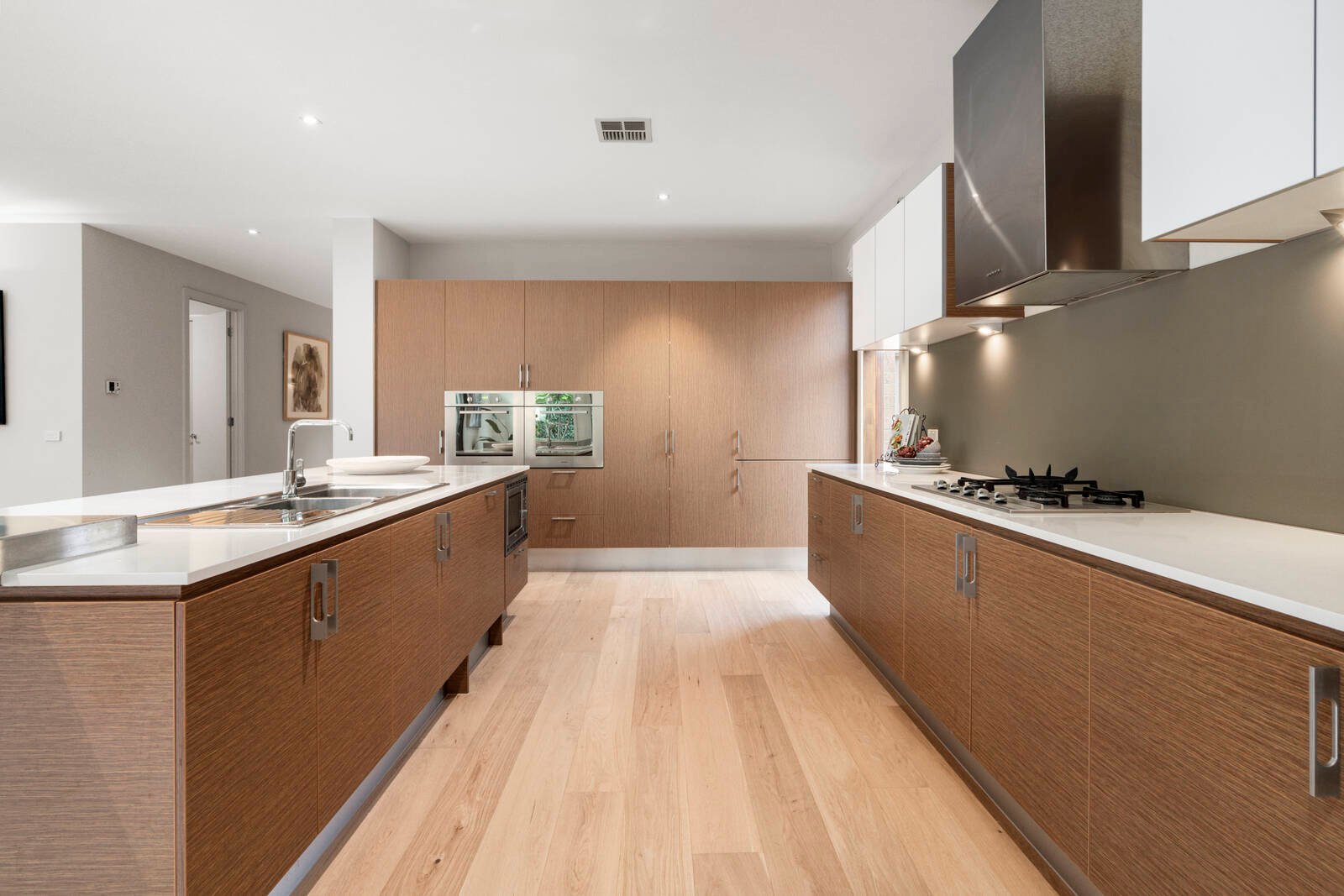 Gallery: 76 South Road