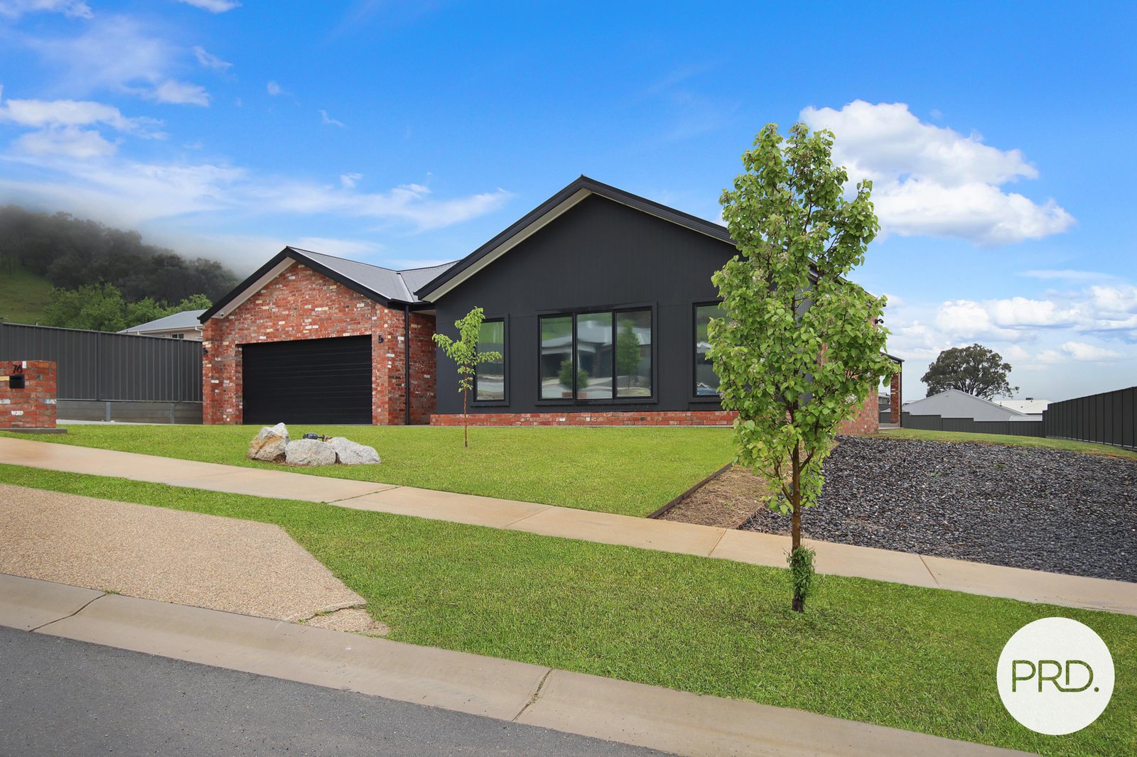 76 Southgate Drive LENEVA 5