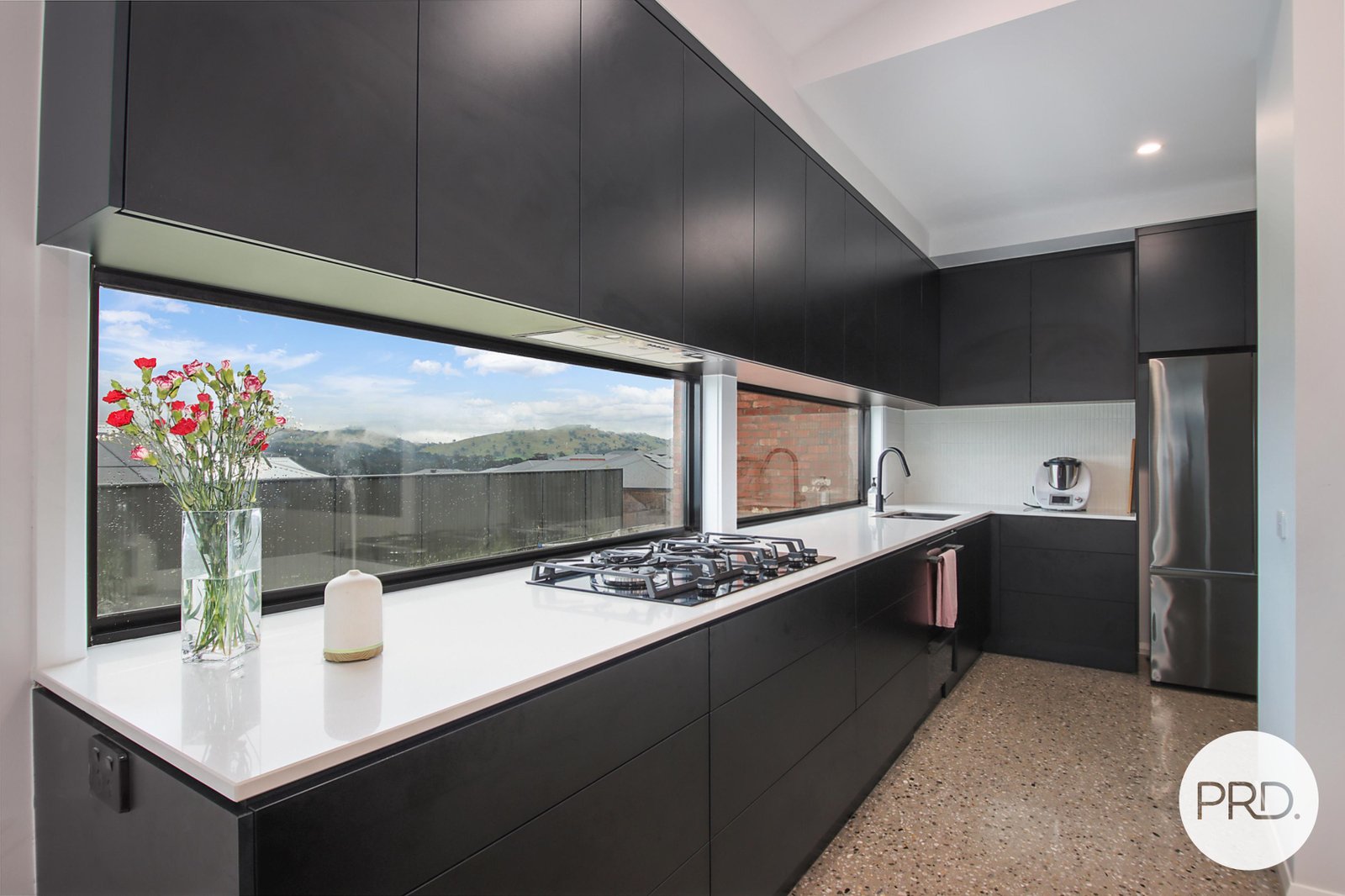 76 Southgate Drive LENEVA 8