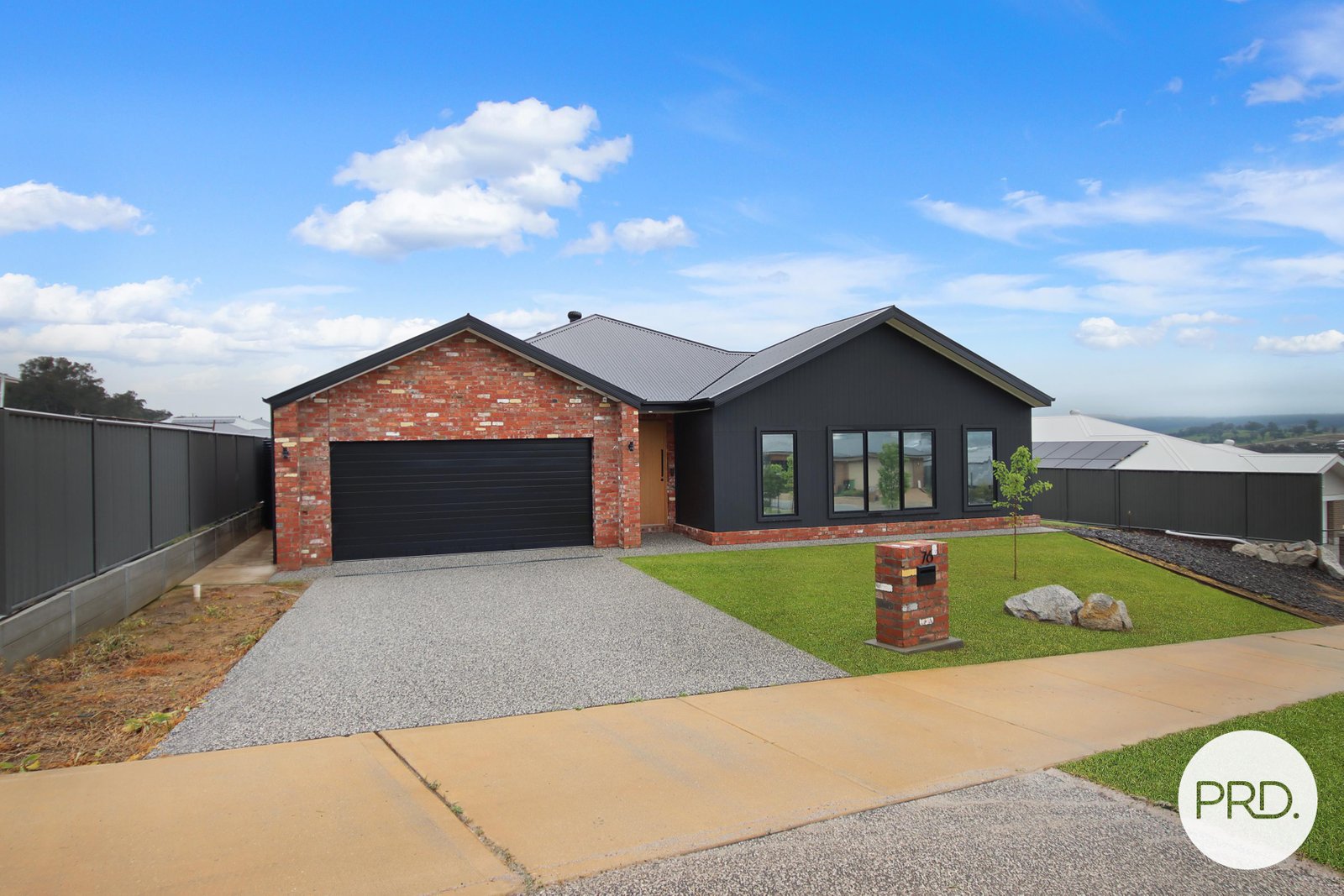 76 Southgate Drive LENEVA 32
