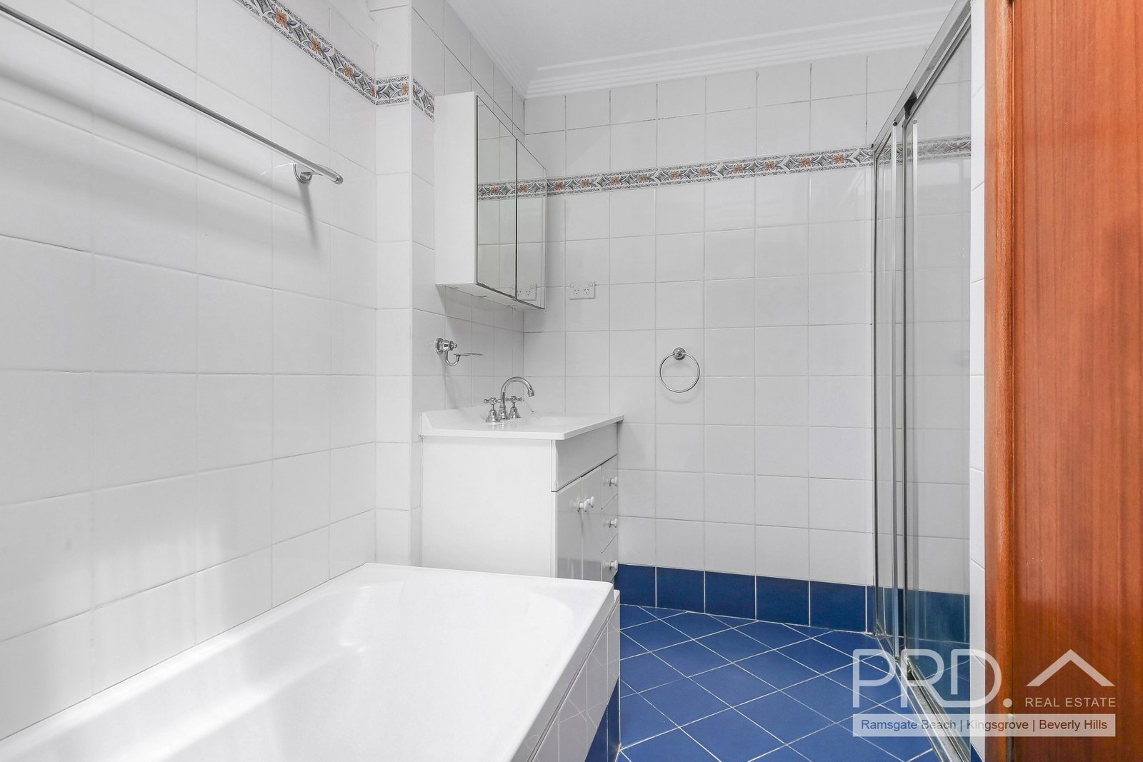 76 Sutherland Street ST PETERS 3