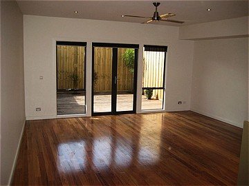 Gallery: 76 Tarrengower Street