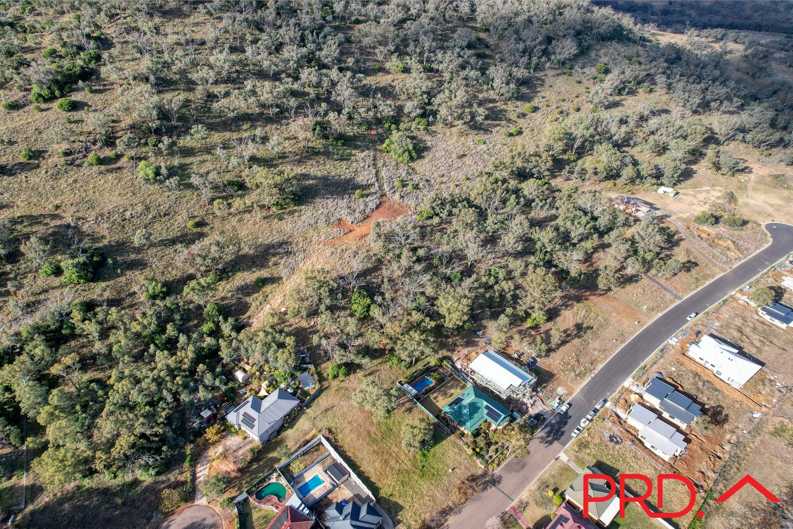76 Valley Drive TAMWORTH 9