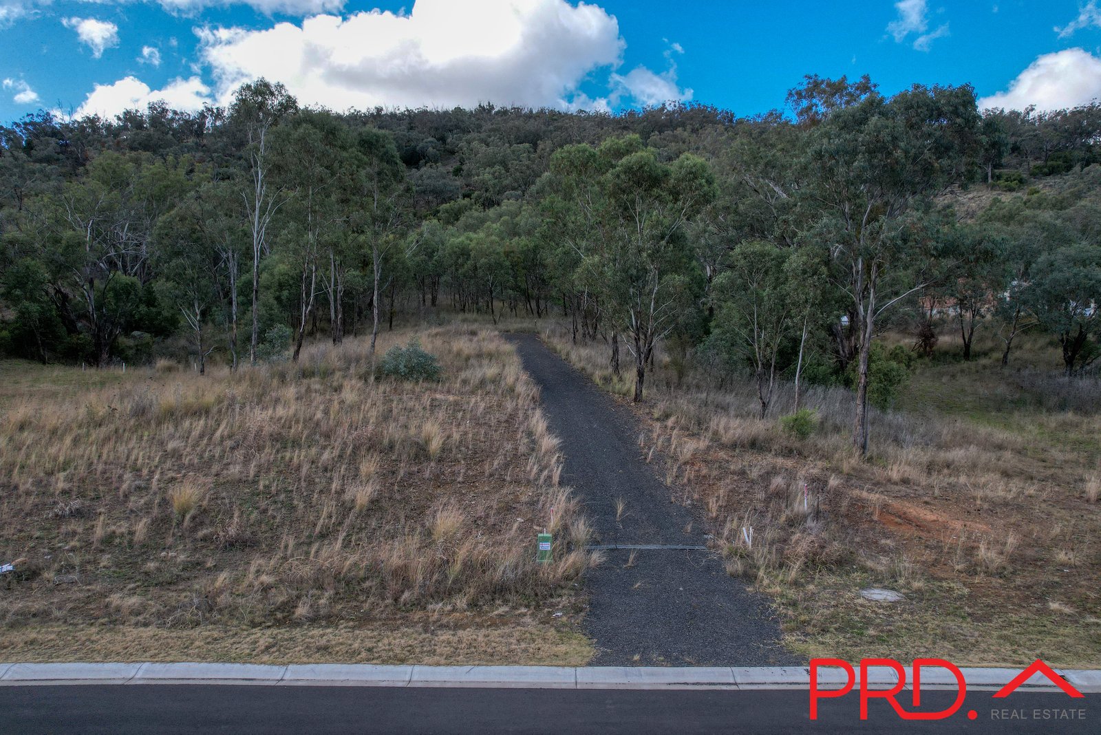 76 Valley Drive TAMWORTH 10