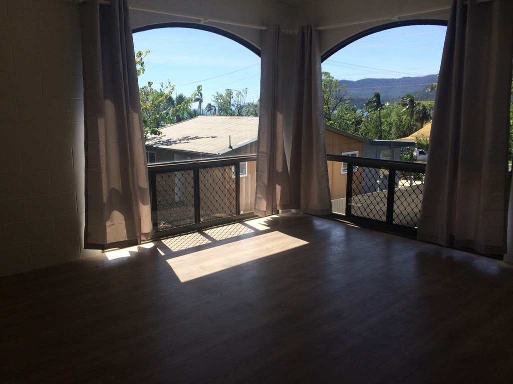 7/6 Waterson Way AIRLIE BEACH 4