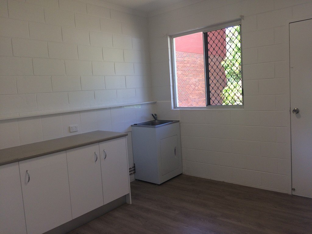 7/6 Waterson Way AIRLIE BEACH 5