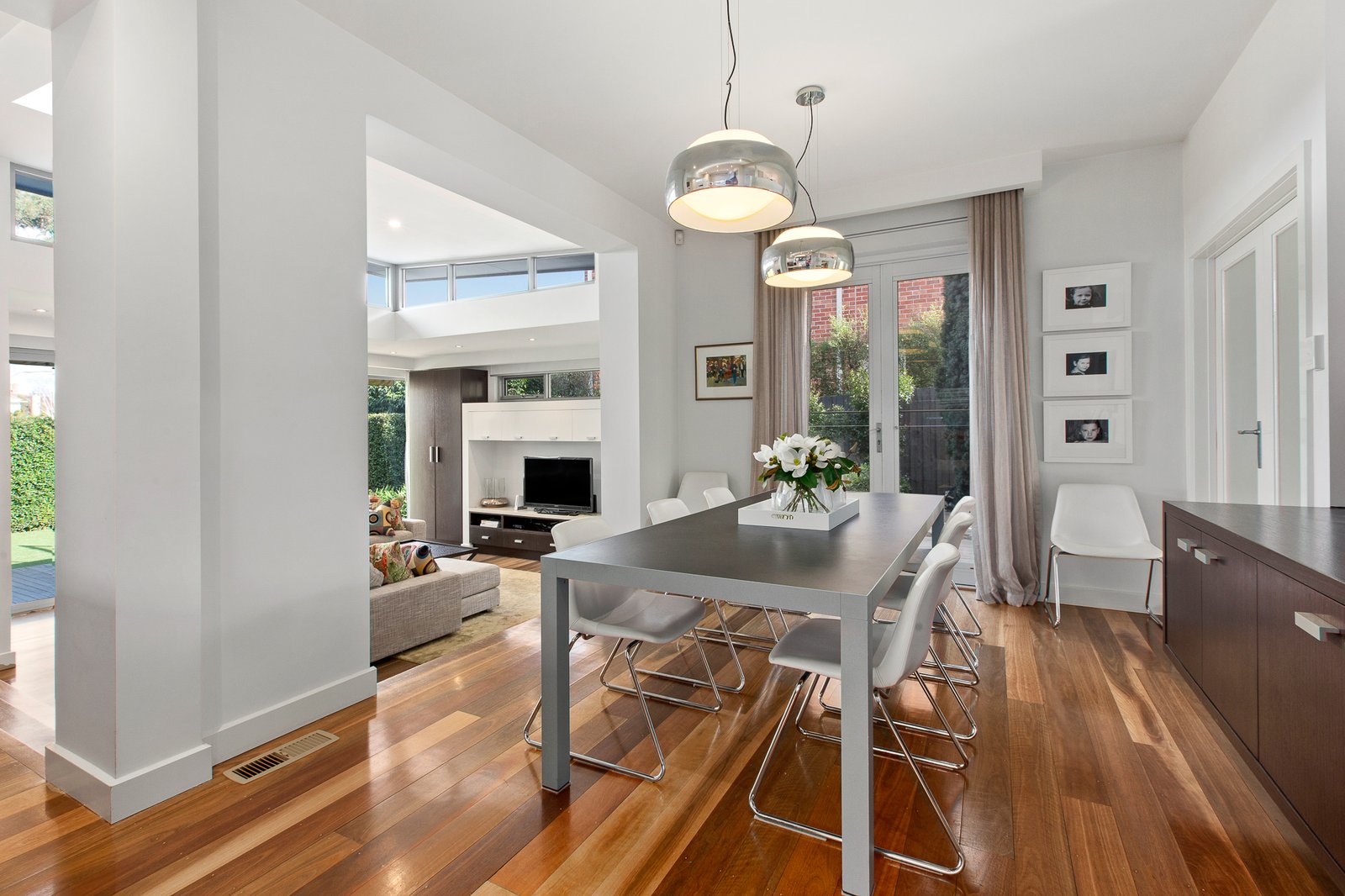 Gallery: 76 Well Street