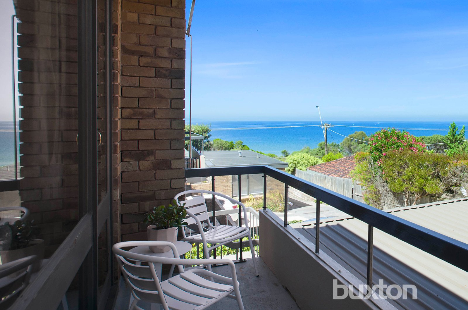 Gallery: 7/60 Beach Road