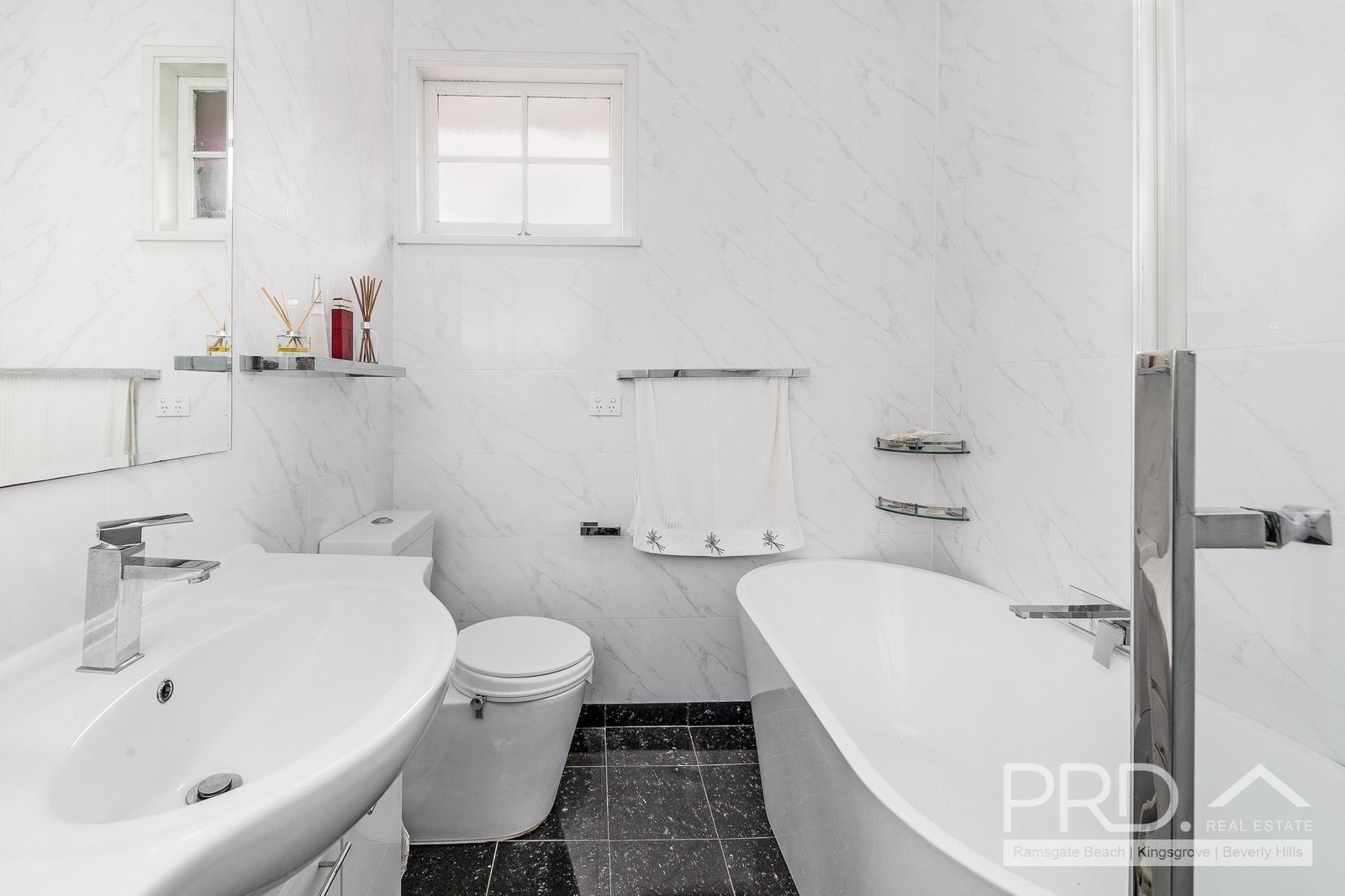 7/62-66 Chuter Avenue RAMSGATE BEACH 5