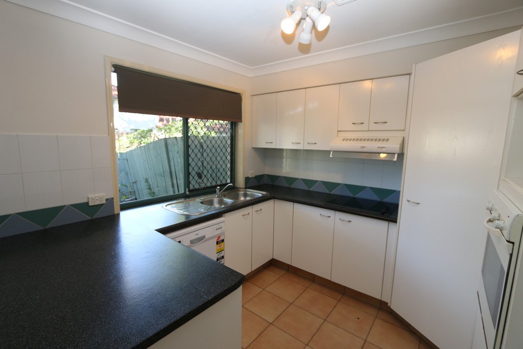 76/28 Ancona Street CARRARA 5