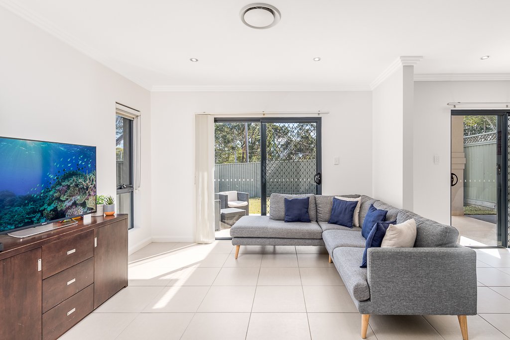 763 Henry Lawson Drive PICNIC POINT 4