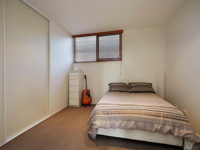 Gallery: 7/635. Hampton Street
