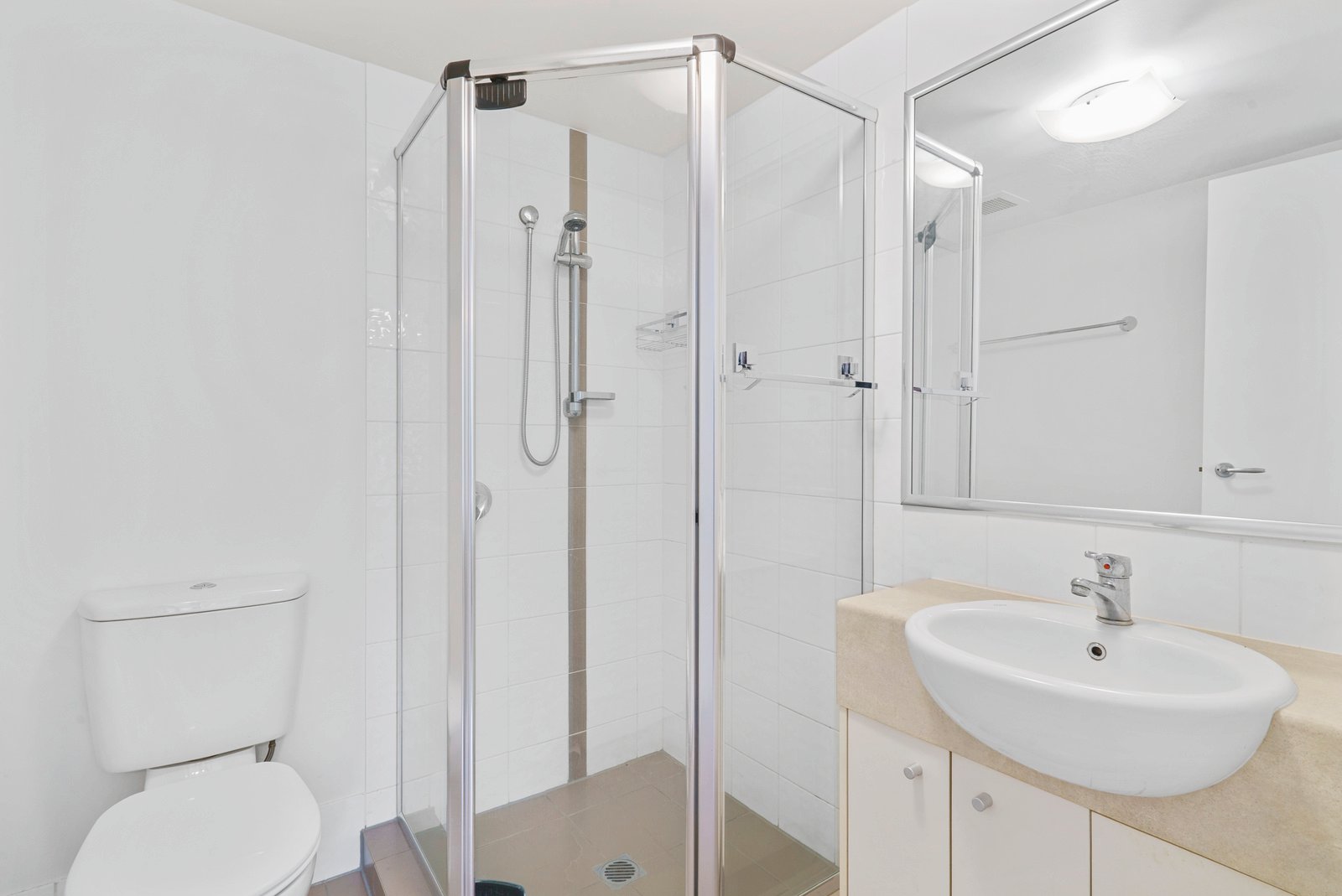 7/66 Mclean Street COOLANGATTA 9