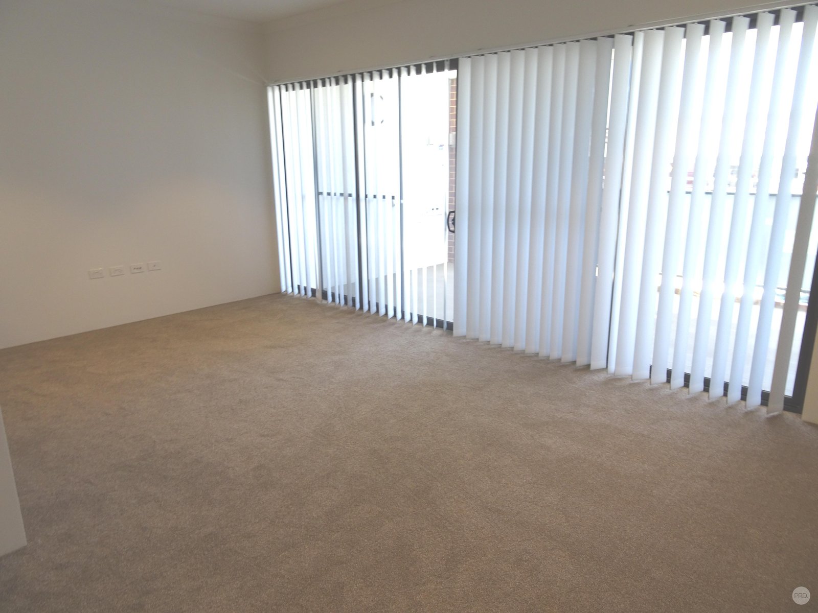 76/7 Durnin Avenue BEELIAR 4