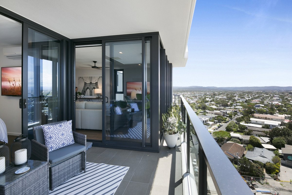 76/72 The Esplanade Burleigh Heads 3