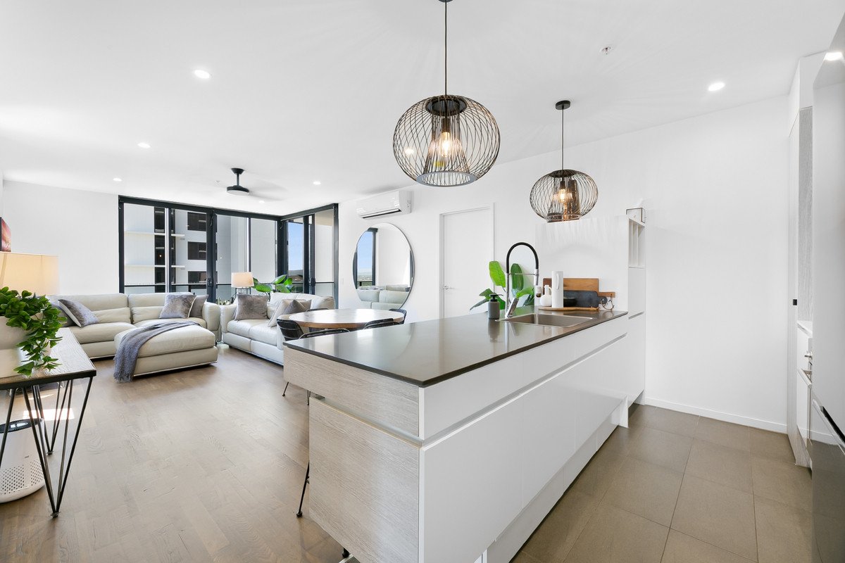 76/72 The Esplanade Burleigh Heads 5