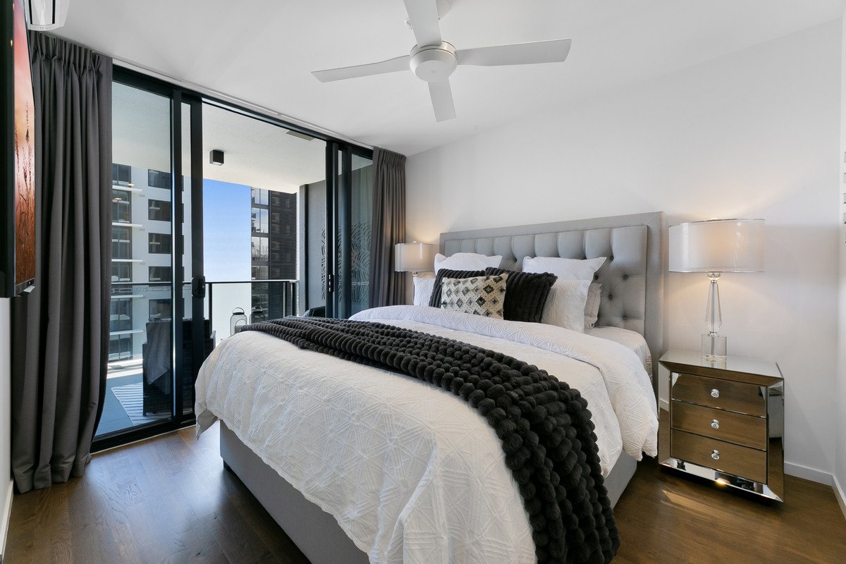 76/72 The Esplanade Burleigh Heads 13