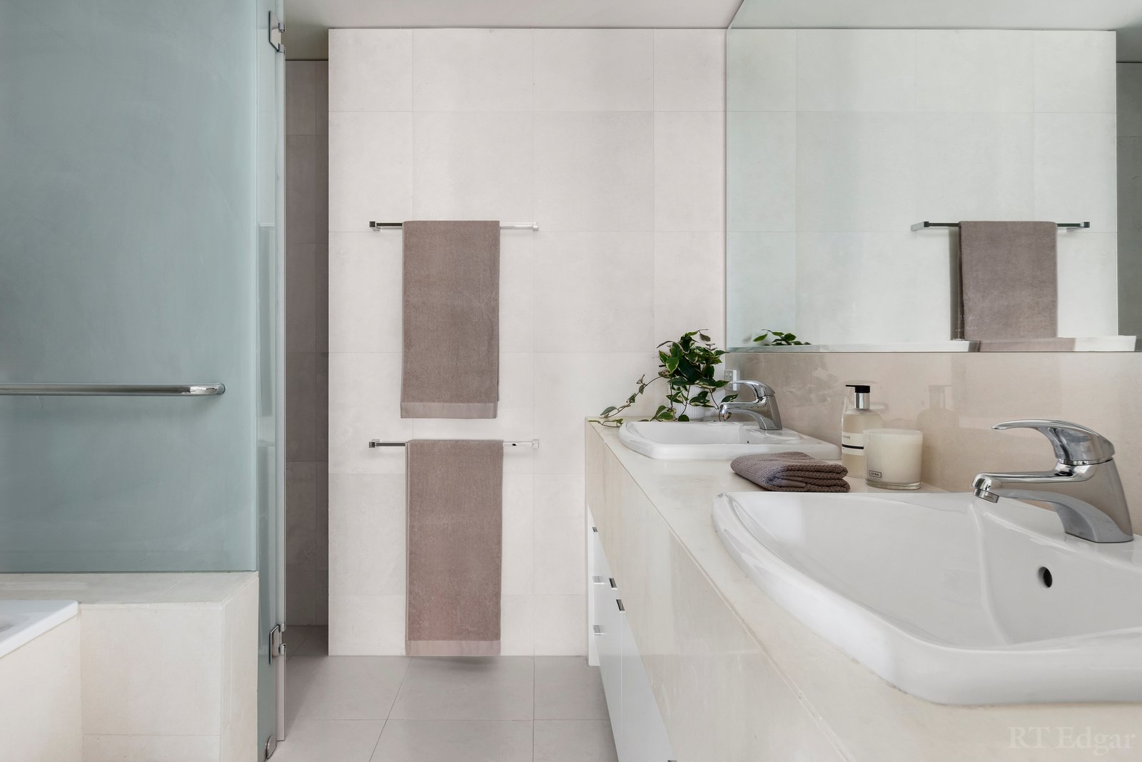 Real Estate and Property in 7/693 Orrong Road, Toorak, VIC