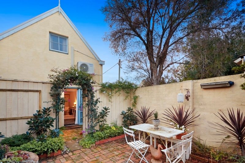 Gallery: 76A Mills Street