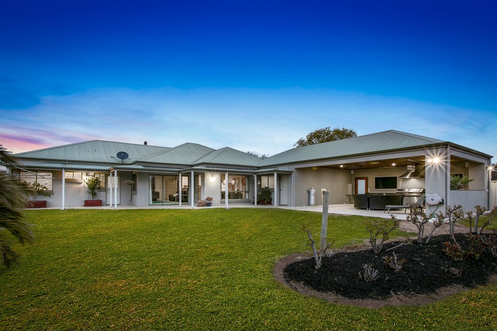 77-79 Bassett Drive STRATHFIELDSAYE 1