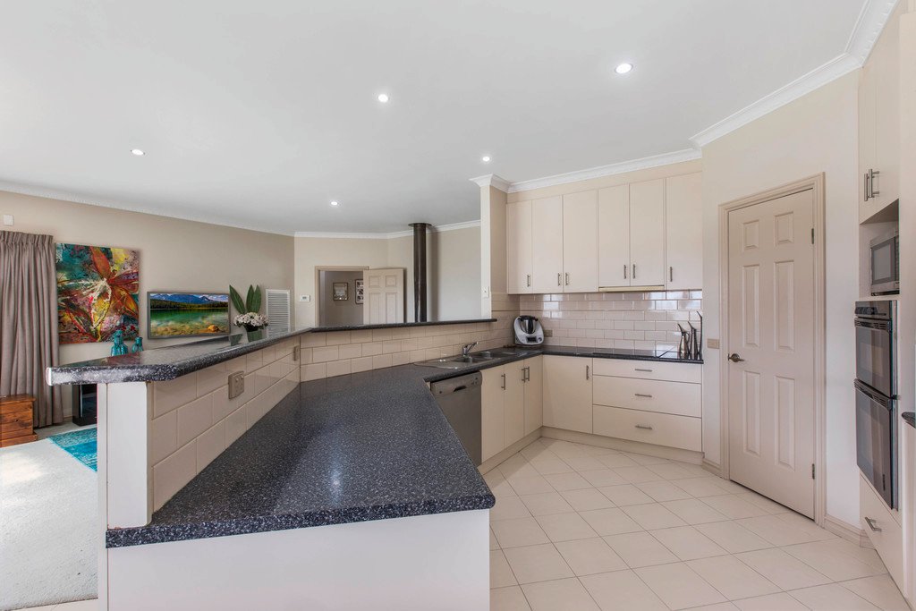 77-79 Bassett Drive STRATHFIELDSAYE 6