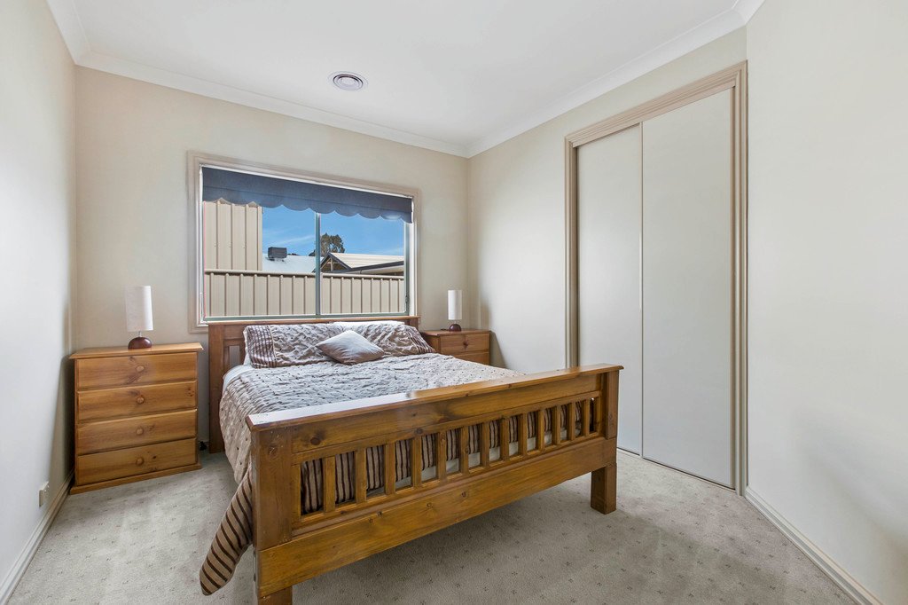 77-79 Bassett Drive STRATHFIELDSAYE 12