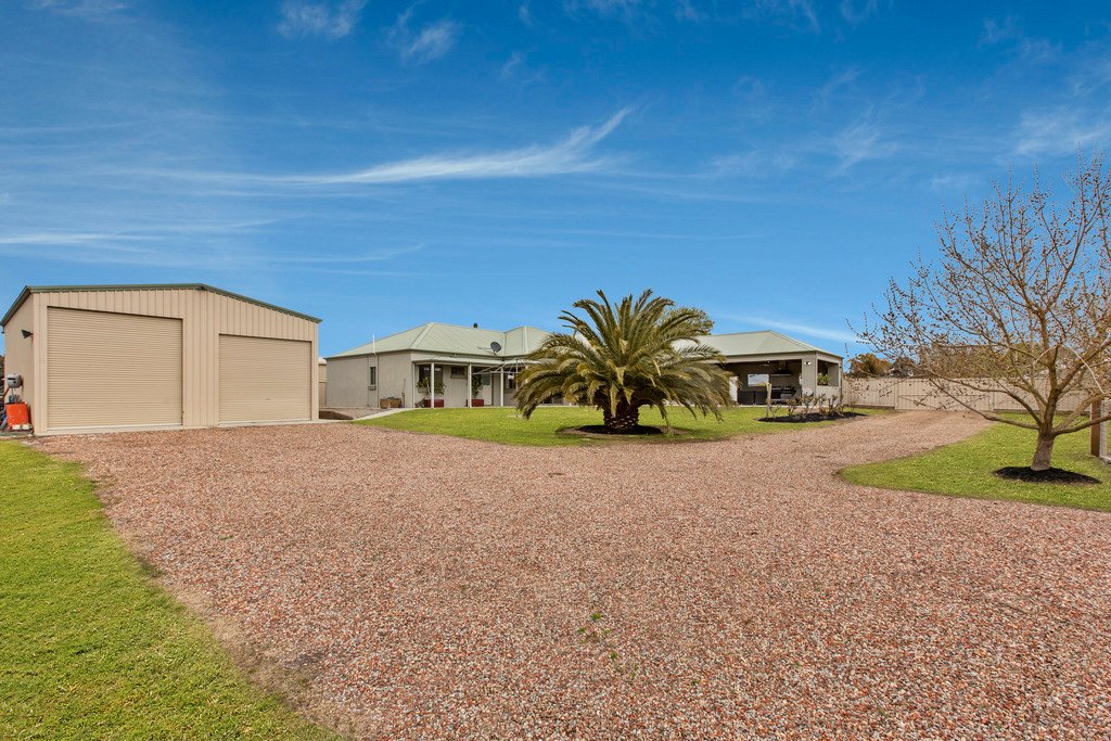 77-79 Bassett Drive STRATHFIELDSAYE 18