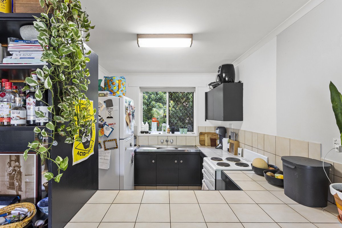 7/7-9 Hayle Street Burleigh Heads 1