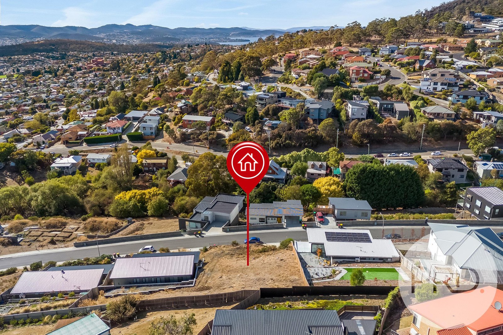 77 Athleen Avenue LENAH VALLEY 1