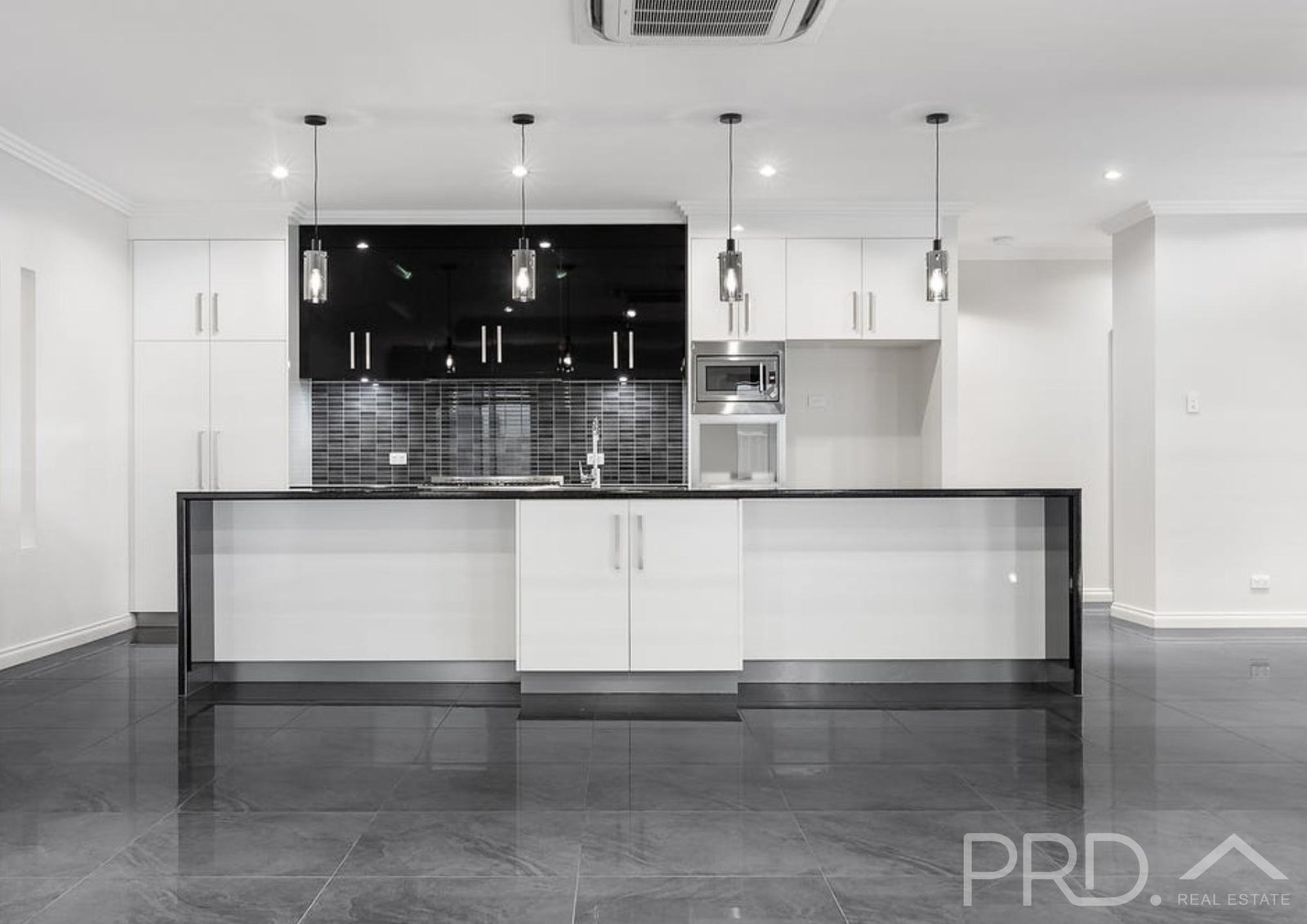 77 Bajamalu Drive BAYNTON 1