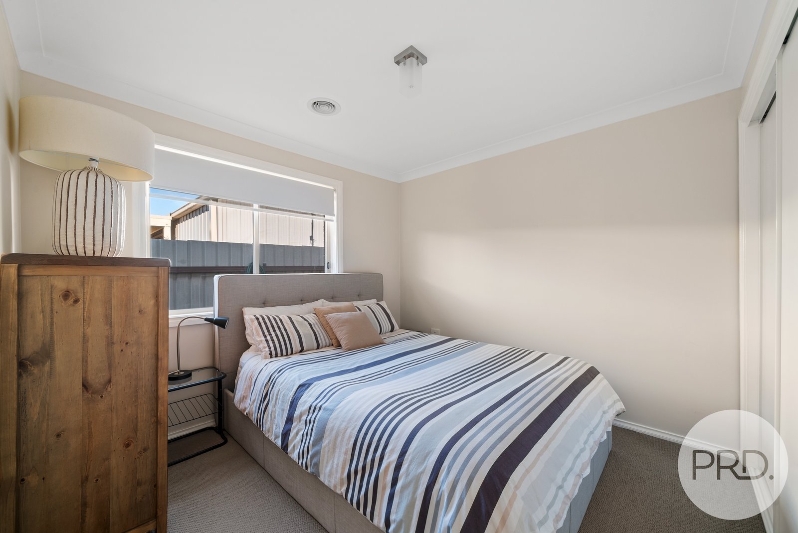 77 Balleroo Crescent GLENFIELD PARK 9