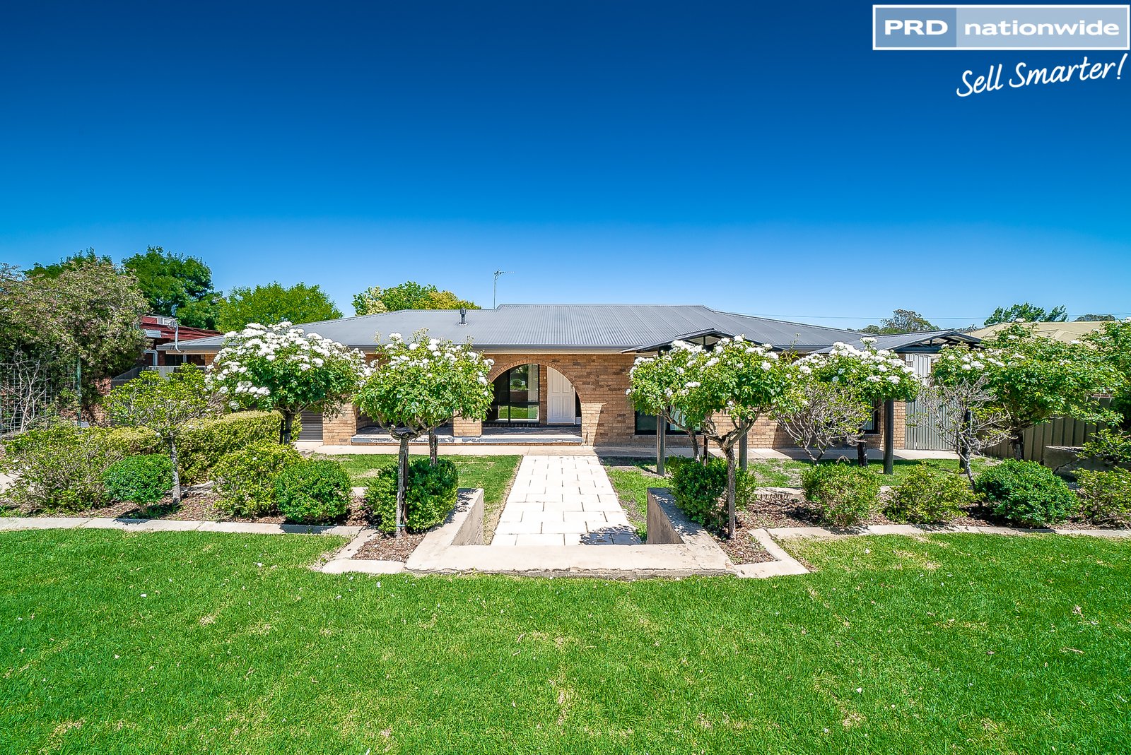 77 Balmoral Crescent LAKE ALBERT 1