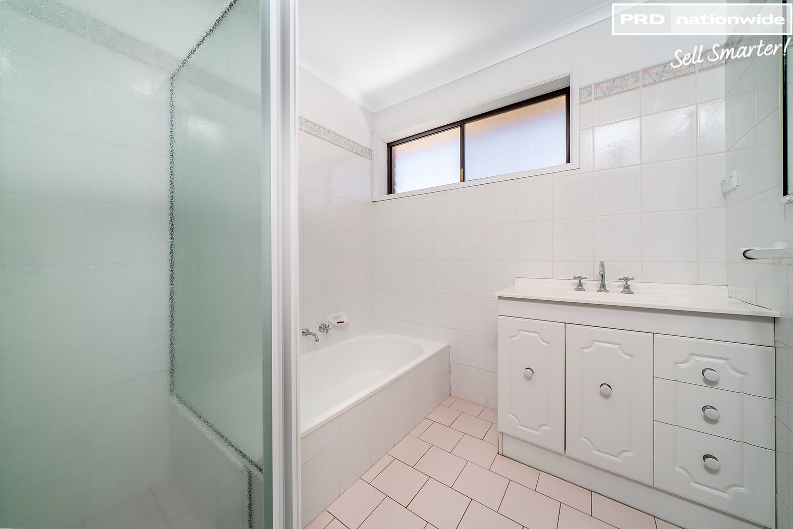 77 Balmoral Crescent LAKE ALBERT 6