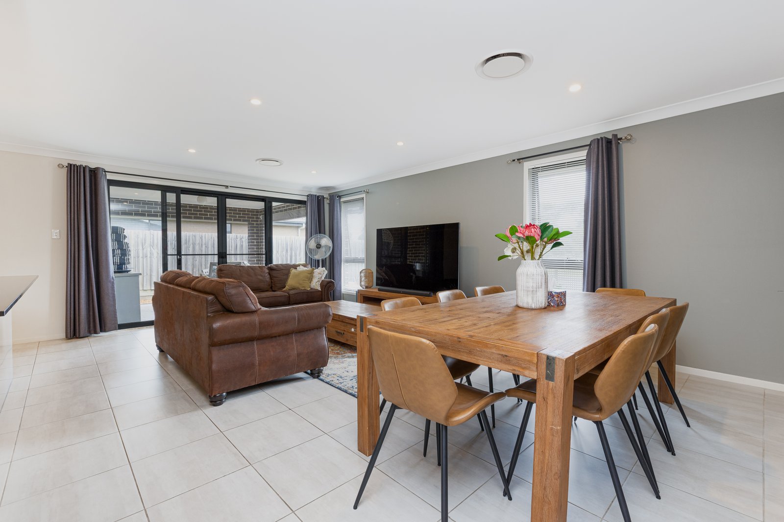 77 Barr Promenade THORNTON 6