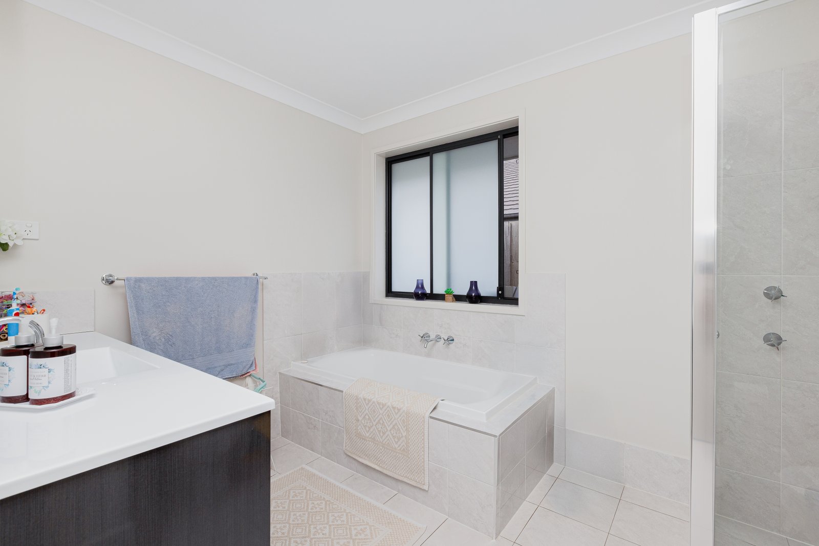77 Barr Promenade THORNTON 7