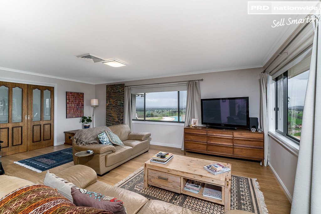 77 Bavin Road NORTH WAGGA WAGGA 4