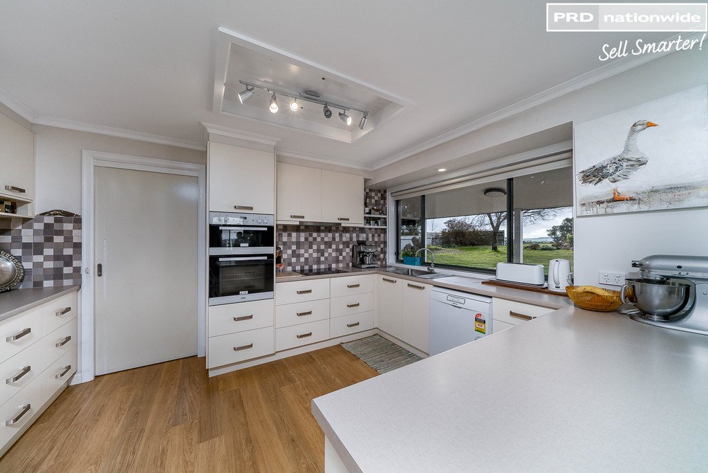 77 Bavin Road NORTH WAGGA WAGGA 5