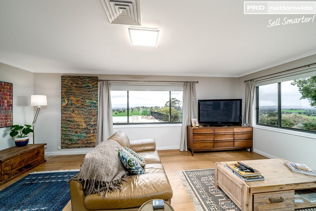 77 Bavin Road NORTH WAGGA WAGGA 6