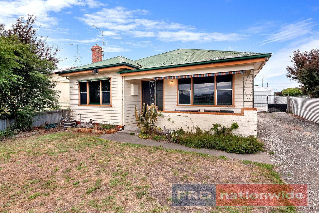 77 Beverin Street SEBASTOPOL 1