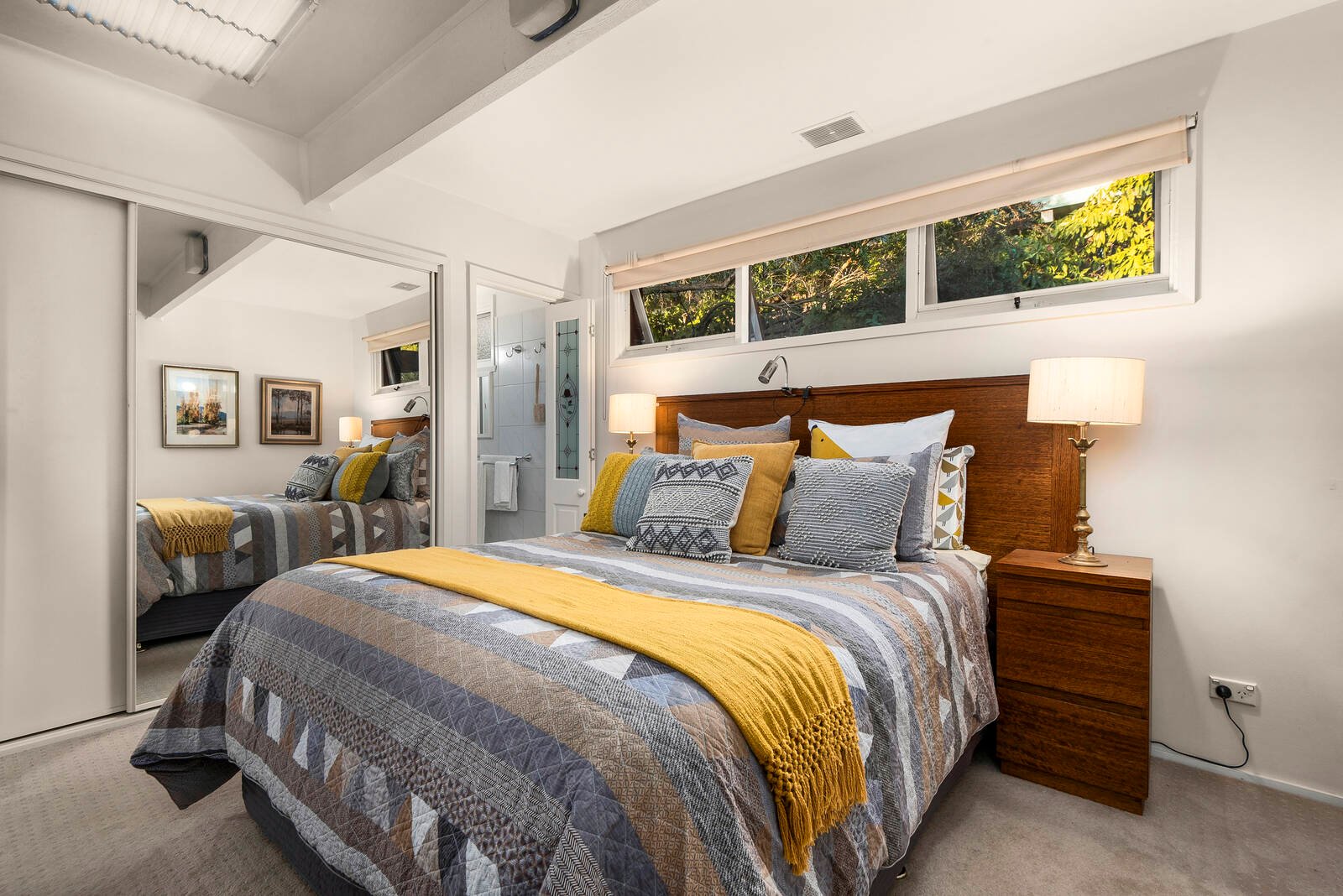 Real Estate and Property in 77 Bowen Road, Doncaster East, VIC